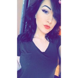 Meet your Posher, Kaitlynne